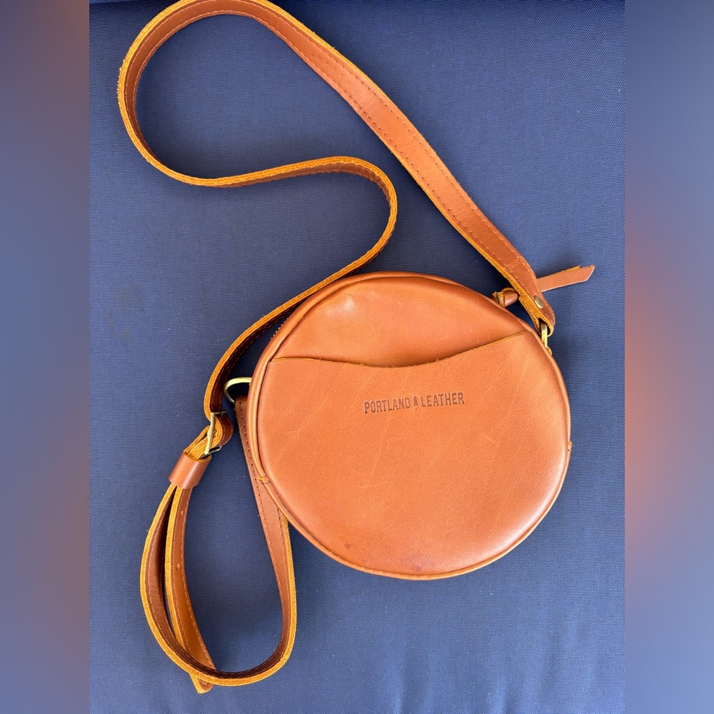 Portland Leather small circle crossbody honey